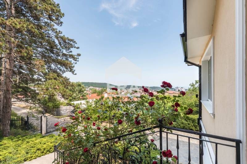 Продава се Къща в Варна, Виница - 509 кв.м за 1356 €/кв.м - Снимка #6