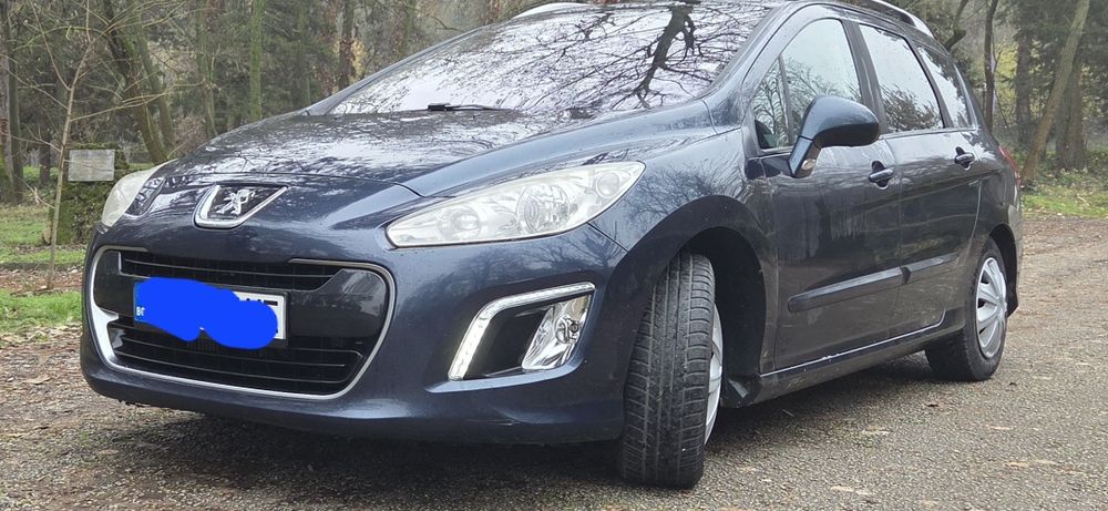 308  SW Пежо  2011 година