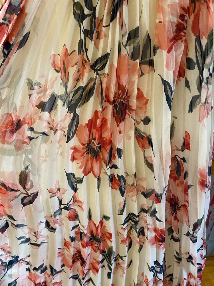 Rochie lunga plisata, cu imprimeu floral, XS, noua