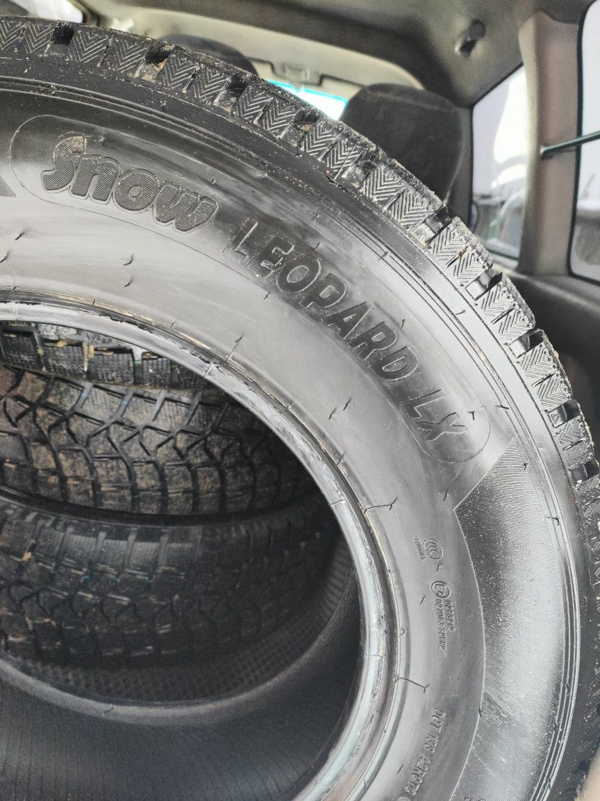 Комплект зимних шин 265/65 R17