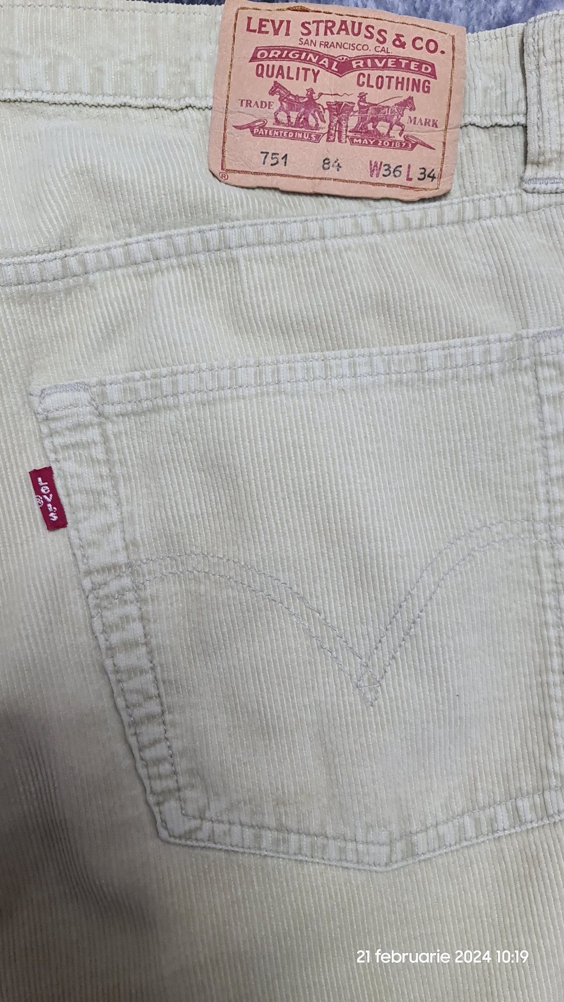 Blugi raiati, LEVI'S, Originali,modelul 751,culoare bej