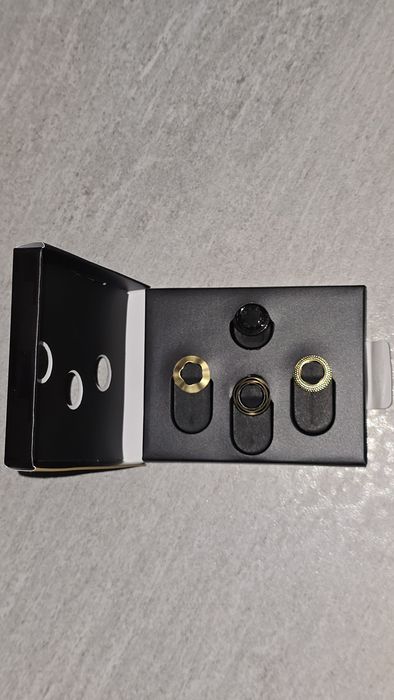 Kit IQOS Iluma i Seletti + 3 inele Seletti
