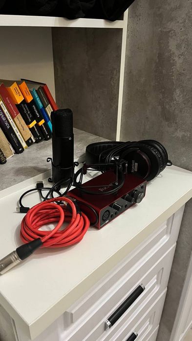 Студийная аппаратура Focusrite Scarlett solo 3
