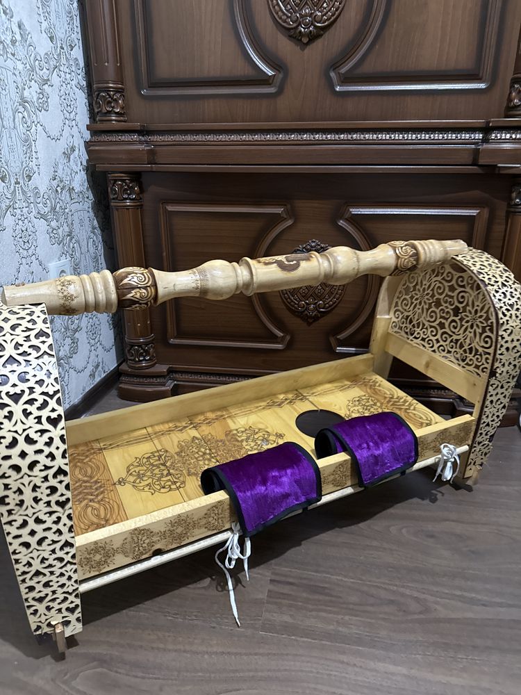 Beshik sotiladi holati yaxshi