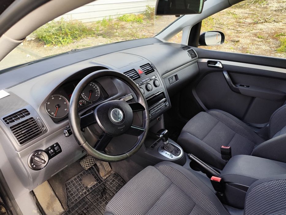 Vand Volkswagen Touran 2.0 TDI DSG 140 cp, motor BKD 2005