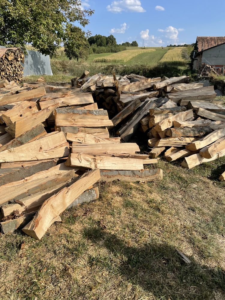 Vindem lemne de foc de cea mai bună calitate