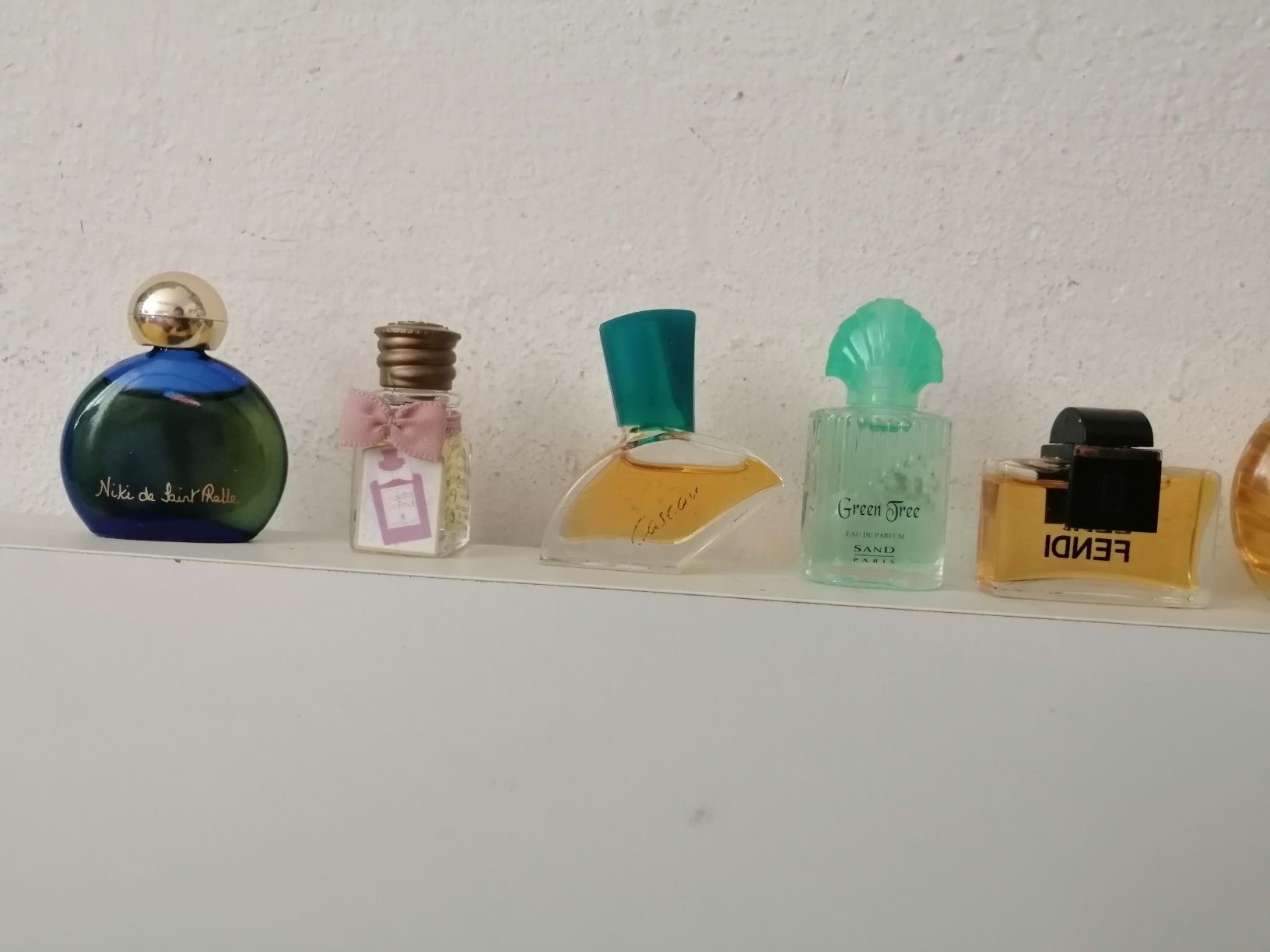 Parfumuri mini vintage.