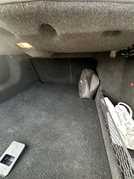 BYD chazor Qora Gbrid 4 poz Full 2023