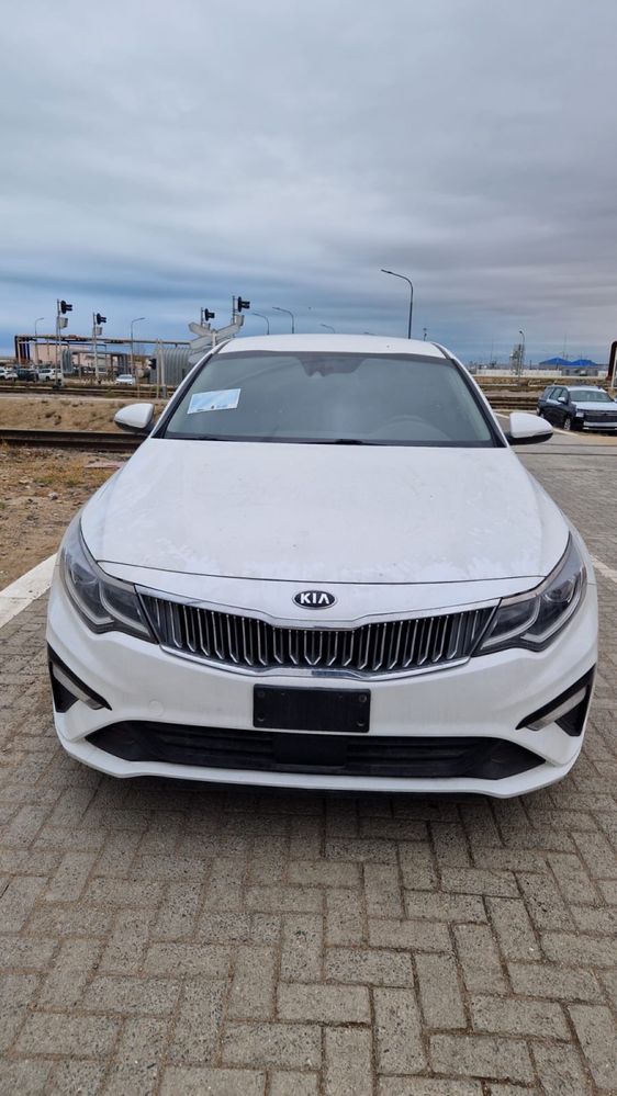 Продам Kia optima 2018г, вложений не требует.