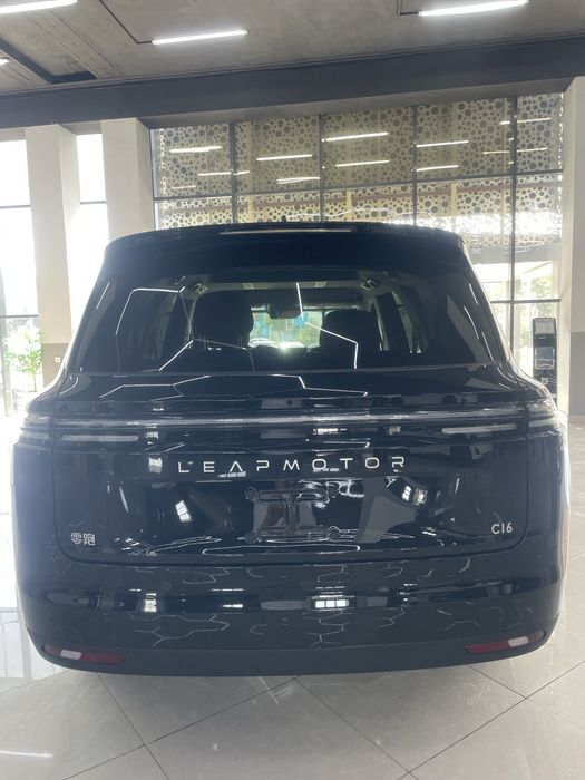 Leapmotor C16 2026 Restayling Farg'onada Avtosalondan