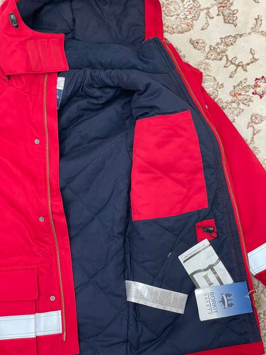 Продам куртку зимнию