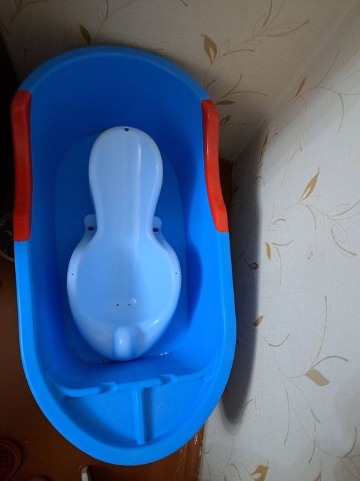Отдам детскую ванночку