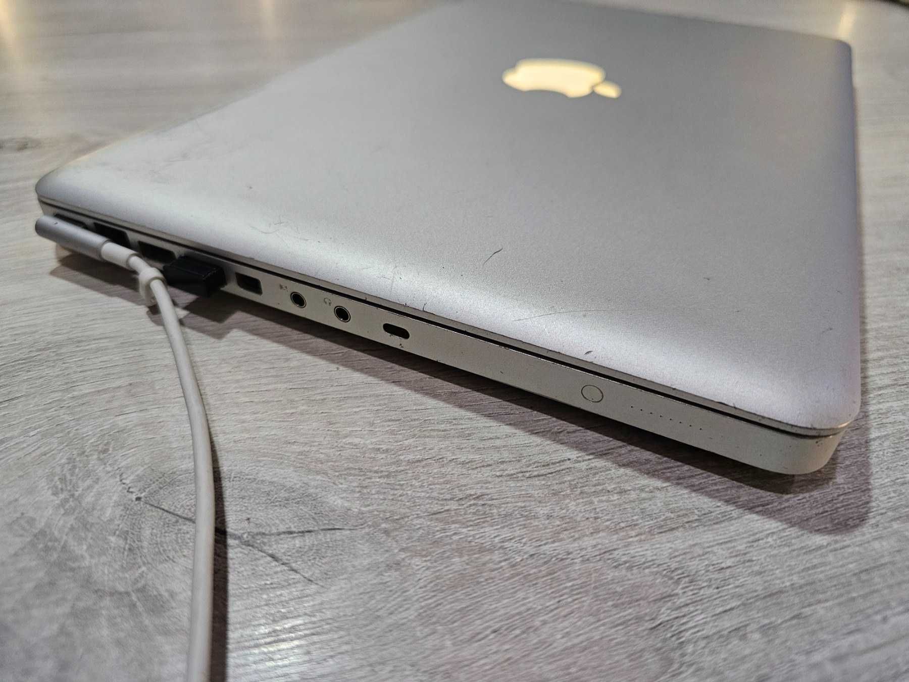MacBook (13-inch, Aluminum, Late 2008)