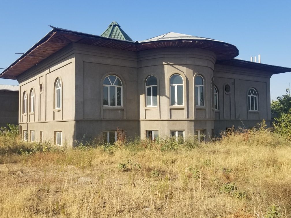 Дом ипакчилик 15 сот.