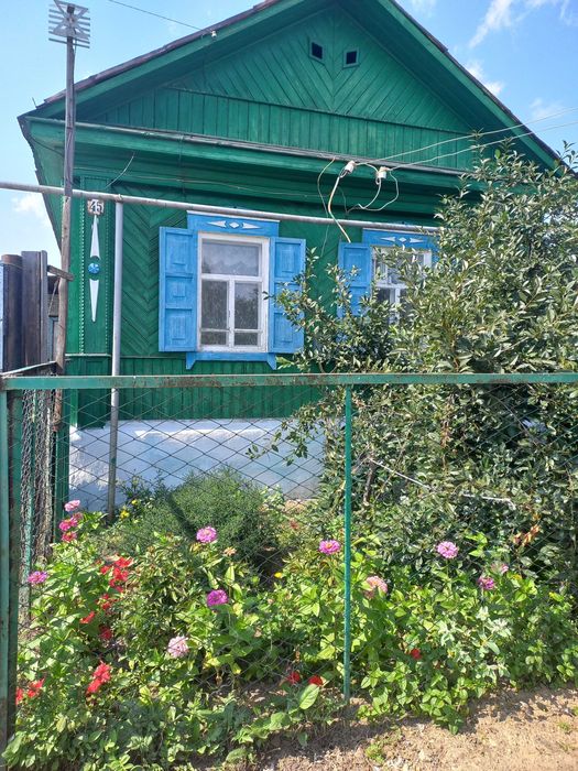 дом центр, 61,7 кв.м., 3 комнаты, кухня, веранда, санузел, газ, вода