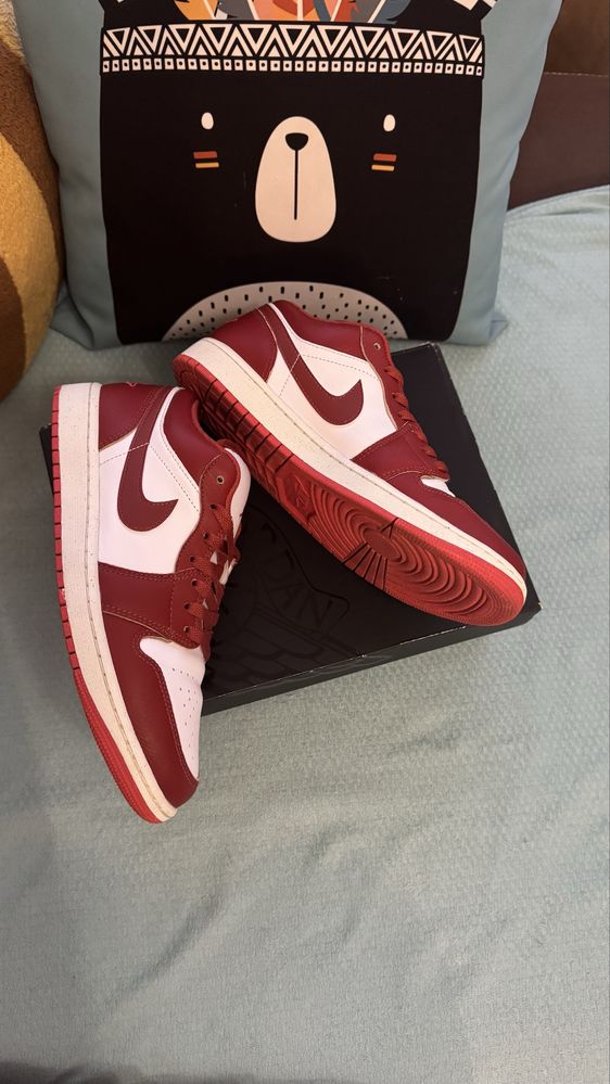 Оригинални маратонки/кецове Air Jordan 1 Low SE номер 42.5/27см
