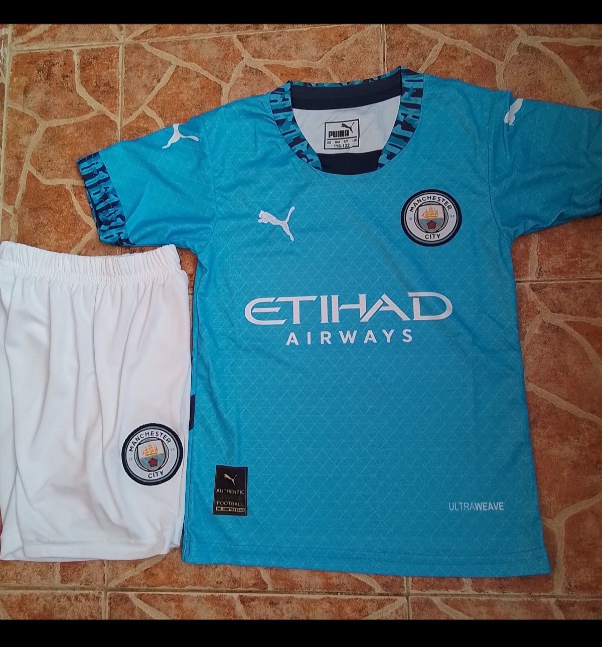 Manchester City детско юношески футболни екипи