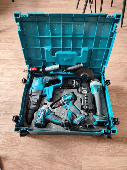 Аккумуляторный набор Makita 4в1 (УШМ,Шуруповерт,Гайковерт,Перфоратор)