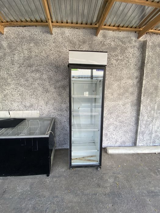 Ветринный холодильник ,морозильник