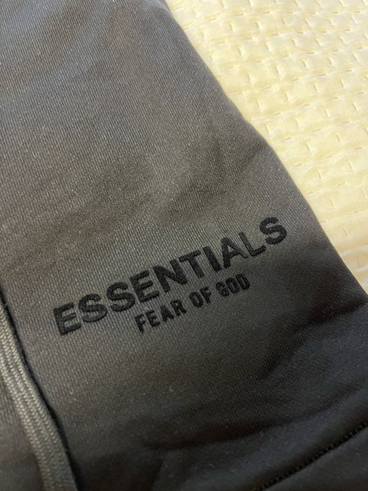 pantaloni scurti essentials