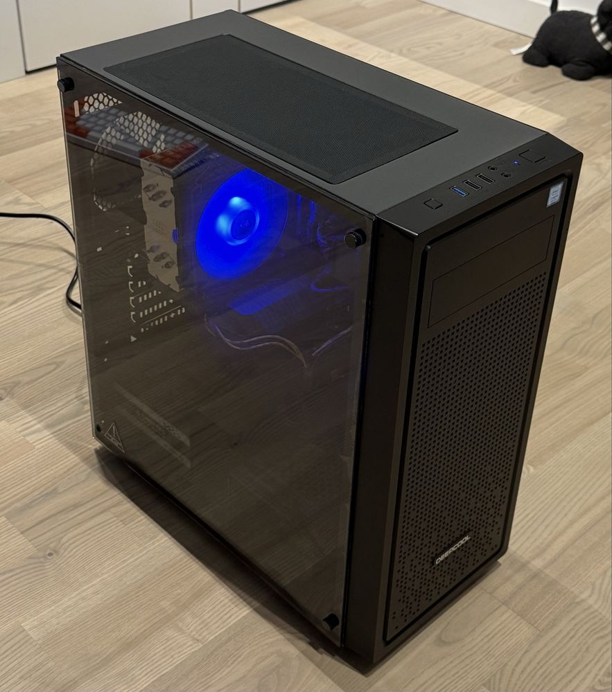 Calculator gaming + periferice performante in stare excelenta