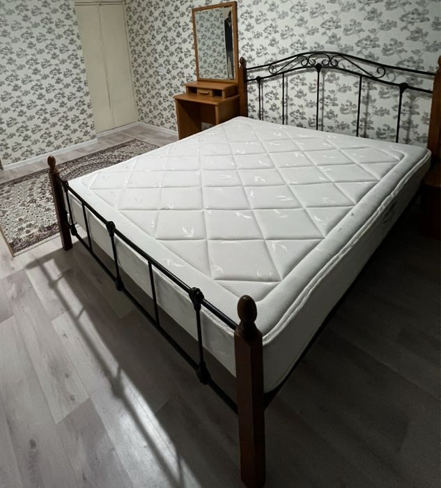 Кровать двухспальная