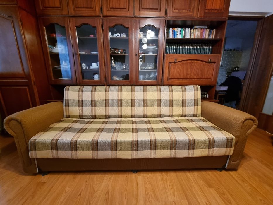 Canapea clasică extensibilă