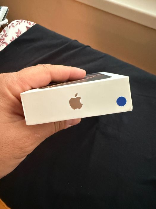 iPhone 16 Pro Desert Titanium 128GB