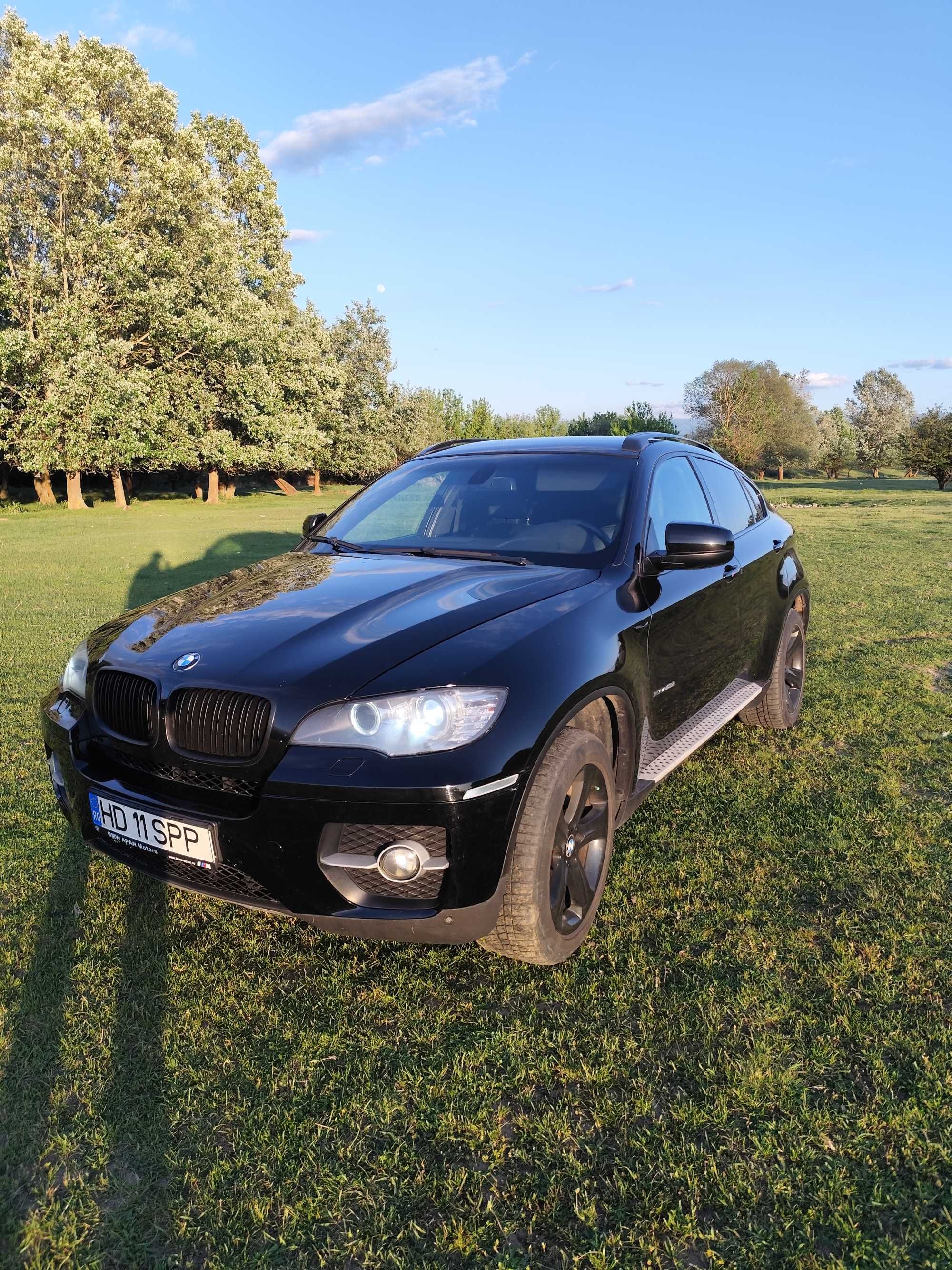 Vând X6 2012 ,306 cp