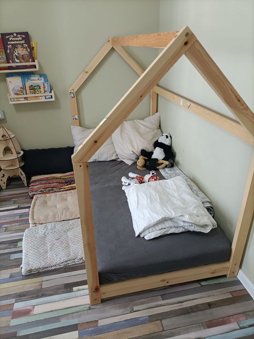 Patut in forma de casa 160x80