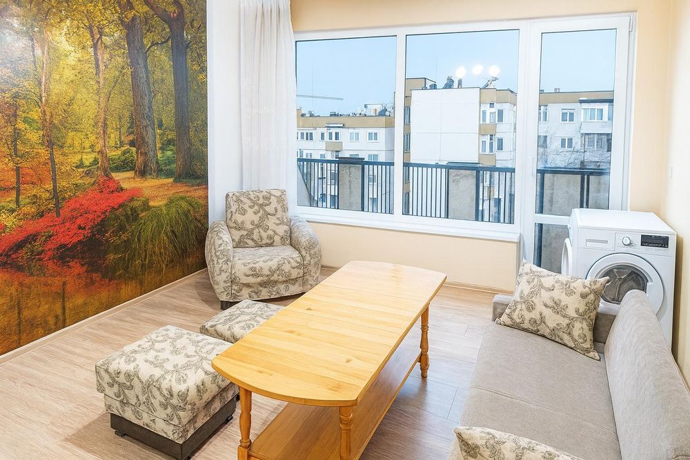 Дава се под наем Тристаен апартамент в Пловдив, Христо Смирненски - 93 кв.м за 432.48 € - Снимка #1