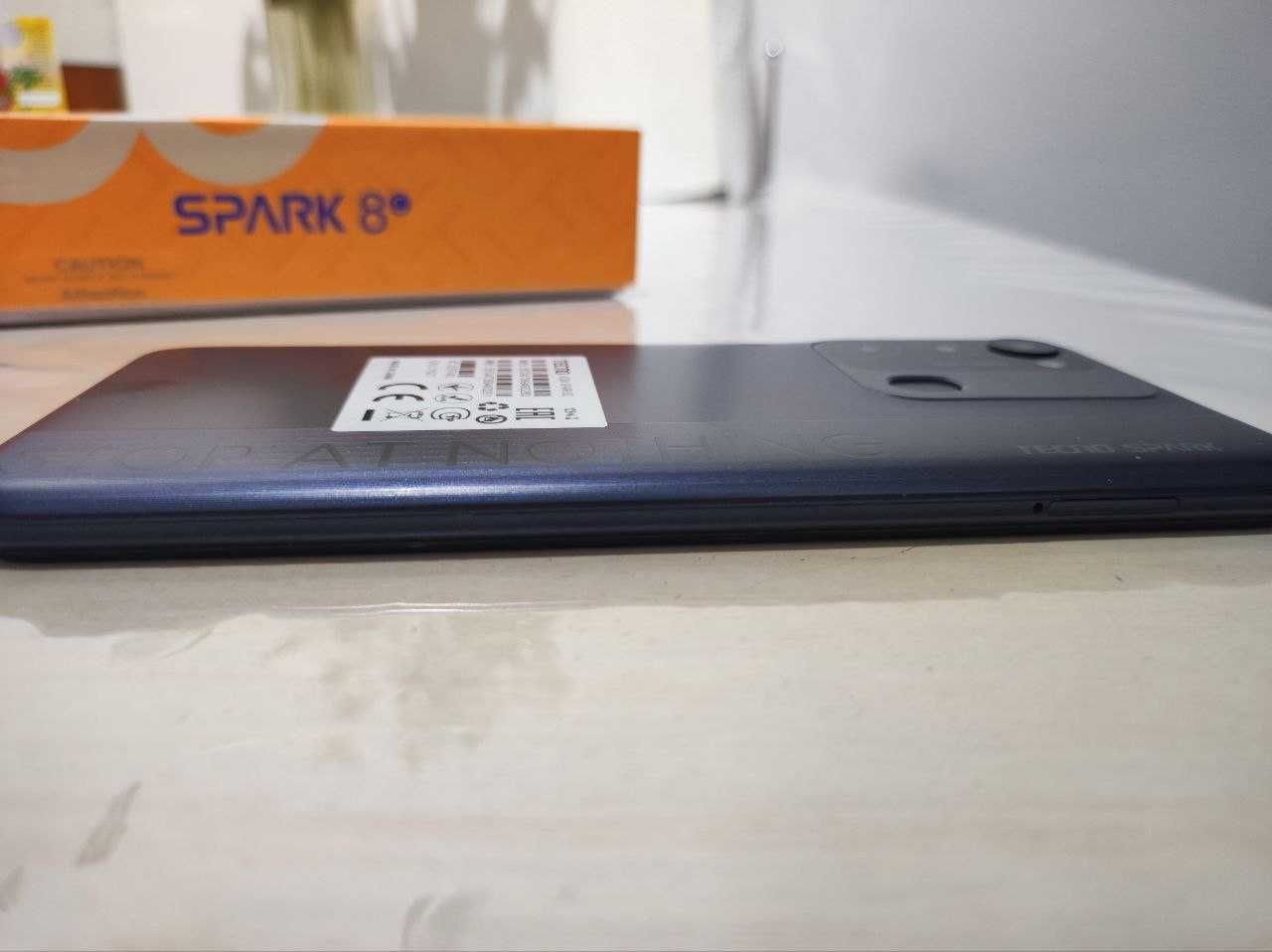 Tecno Spark 8C  (серый)  128Gb