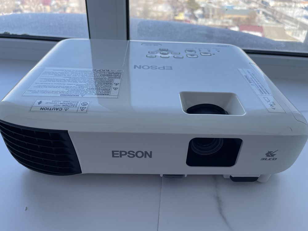 Проектор epson eb-e10