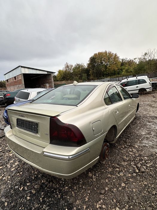 На части Volvo S60 мотор 2.4 D5 дизел D5244T здрав