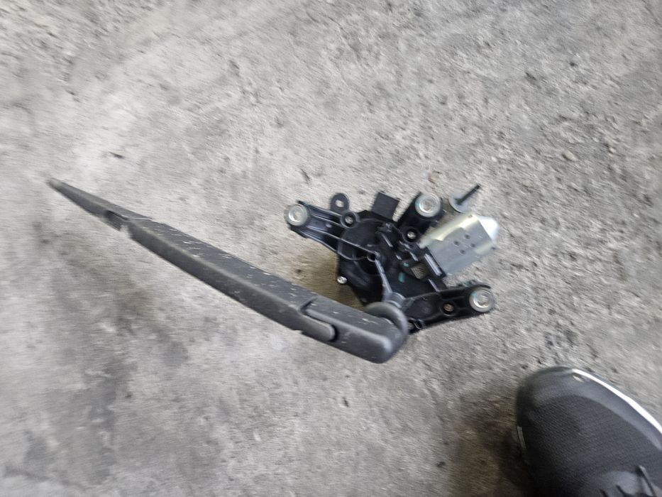 Моторче задна чистачка за Nissan X-trail/Rogue