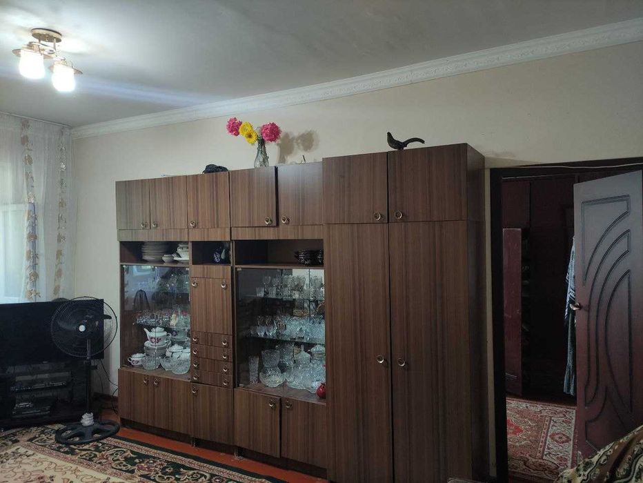 Срочно! 5-комнатная квартира 100м², Мирзо-Улугбек, рядом Эко базар(МА)