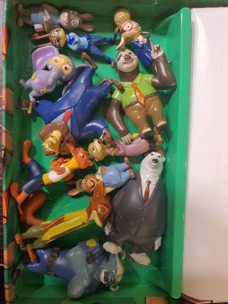 Joc de rol Zootropolis Disney, engleza, My Busy Books+ 12 figurine