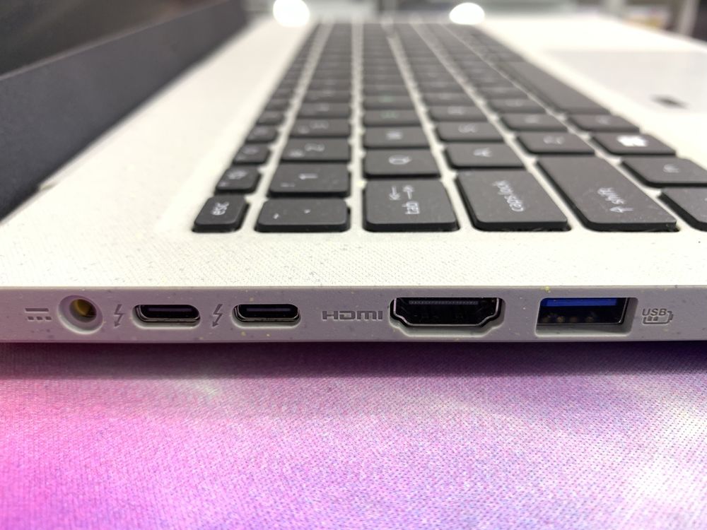 Перечислена есть Noutbuk ноутбук Acer Vero core i5-1335U Новый Yangi