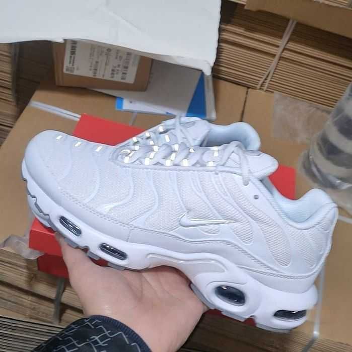 Nike Air Max TN Plus Triple White 36,37,38,39.40,41,42,43,44,45,46