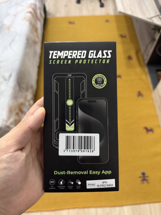 Folie de sticla privacy iPhone 16 Pro Max