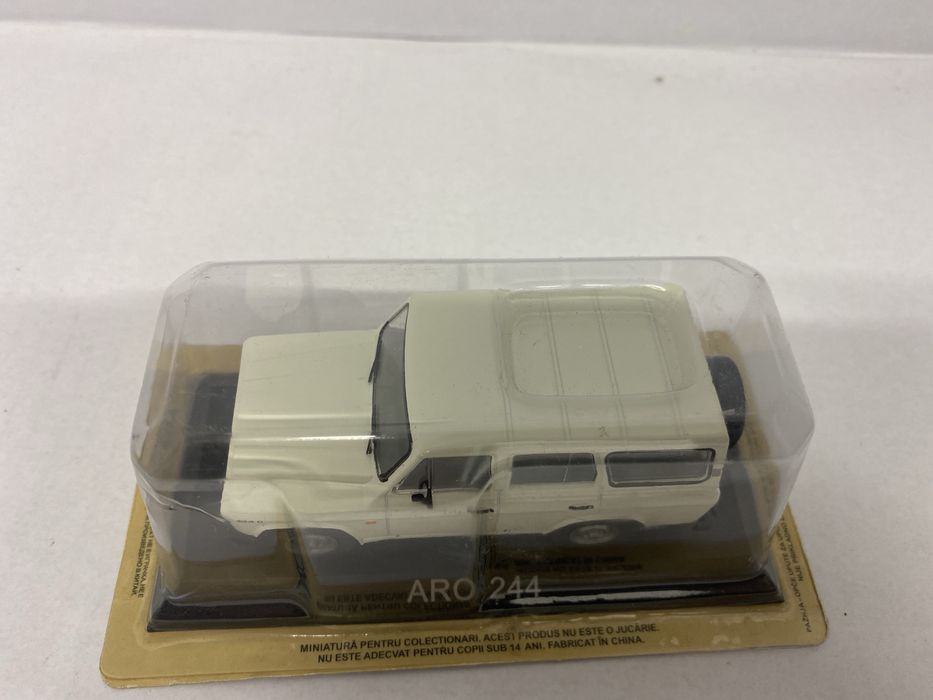 ARO 244 machetă auto de coleție scara 1:43 colectia Deagostini