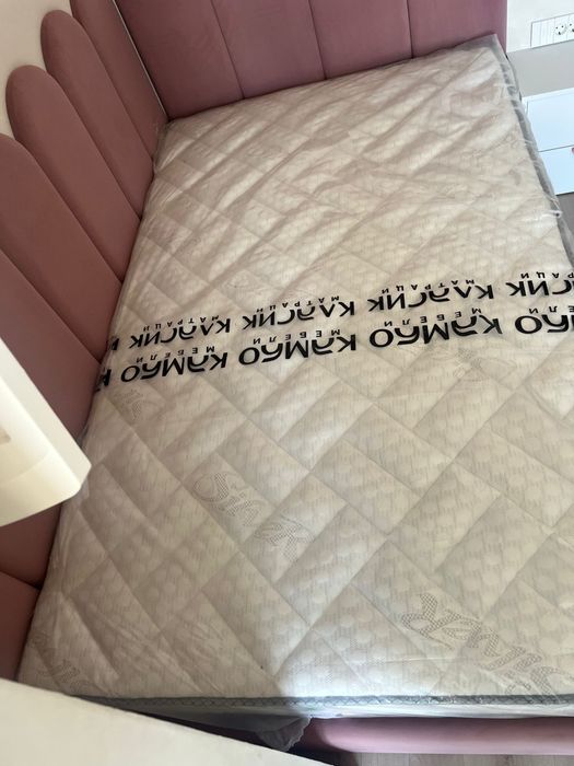Чисто нов двулицев матрак  Kambo Сапфир , със силиконозирана вата.