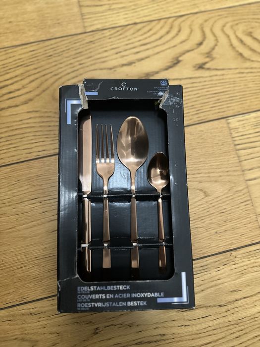 Set tacamuri 16 bucati
