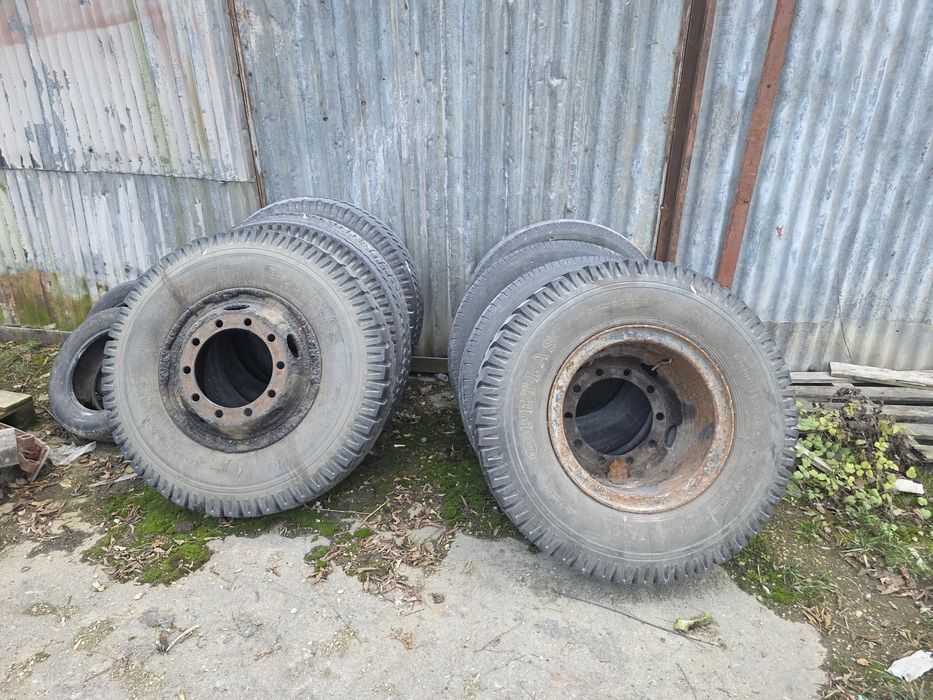 Anvelope cu jante si fara pentru camioane