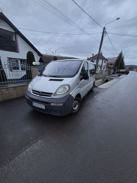 Vând/Schimb Opel vivaro 8+1 locuri 1,9 tdi
