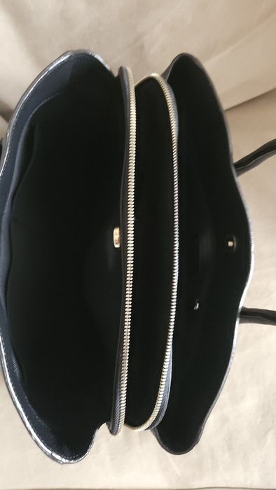 Furla Alba черна телешка кожа