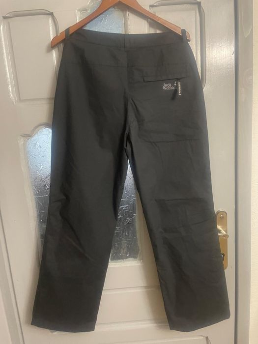Pantaloni  drumetii dama Jack wolfskin marimea 40