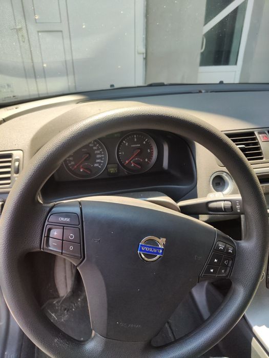 Vând Volvo V50 impecabil