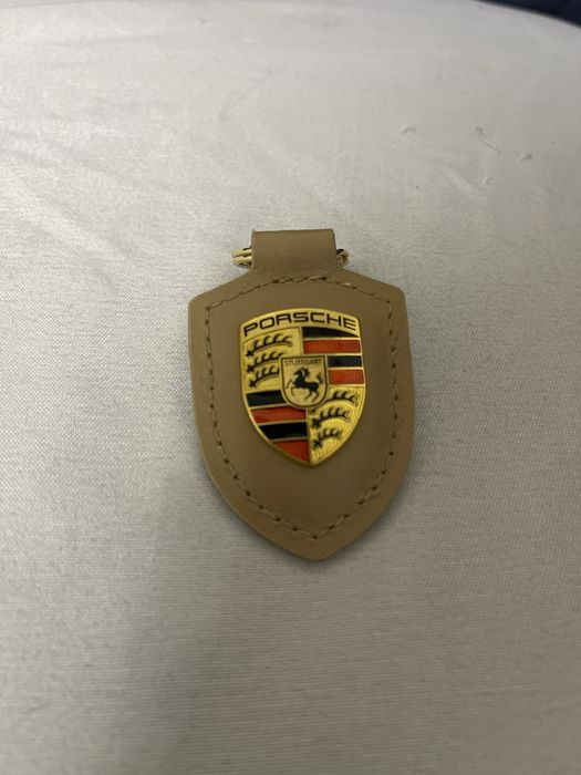 Breloc original porche piele naturala!