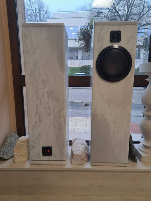 Мраморни тонколони